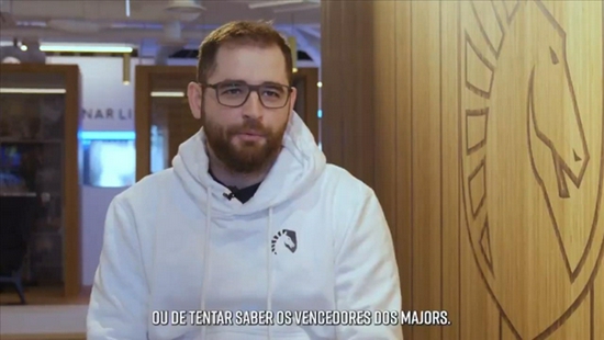 王者荣耀全国大赛首次引入教练语音提升战术理解